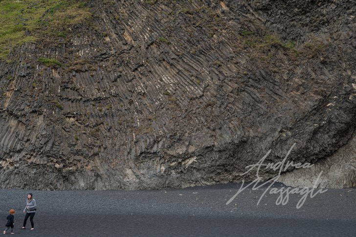 NELL'ANGOLO DEL BASALTO; basalt basalto roccia ROCKS